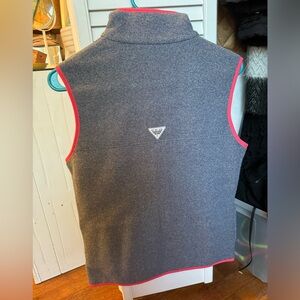Women’s PFG Columbia Fleece vest size small